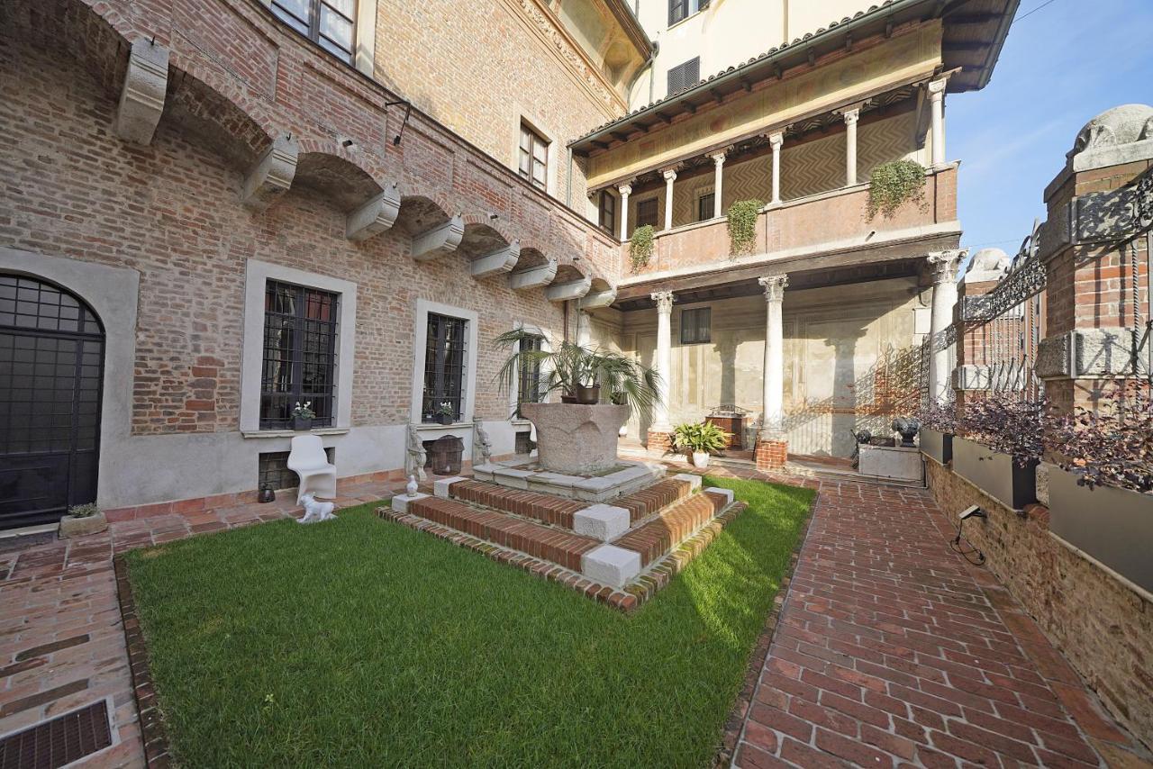 Foresteria Palazzo Guazzoni Zaccaria Cremona Exterior photo